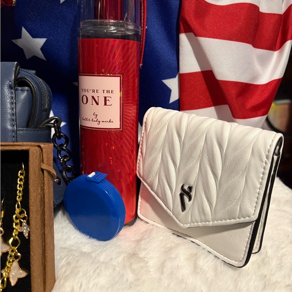 @wdeluca103 won this giveaway - Picture 6 of 10